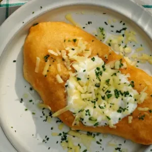 Protein langos bröd penslad med vitlöks smör 40 % protein